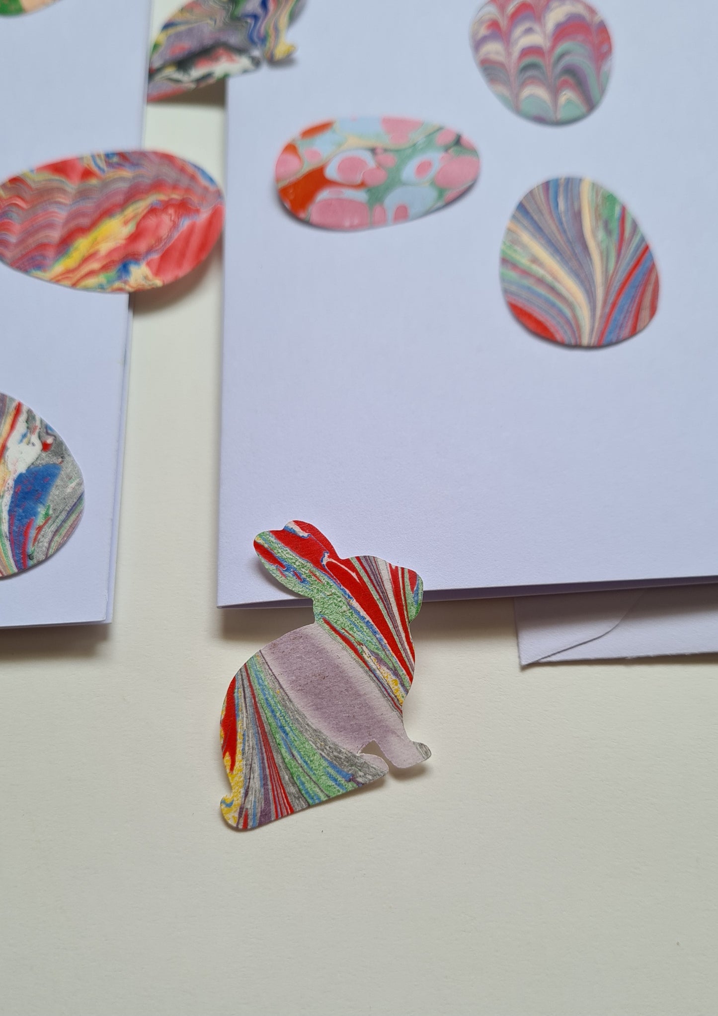 Easter Activity Set, Kids Card Designing Craft Set, Colourful Marbled Paper Ready Cut Eggs & Bunnies Card Maker Kit